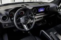 Mercedes-Benz Sprinter photo