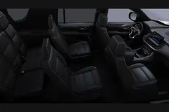 Chevy Suburban Premier photo